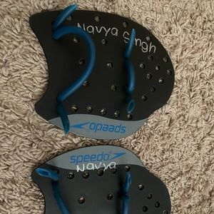 speedo swim paddles